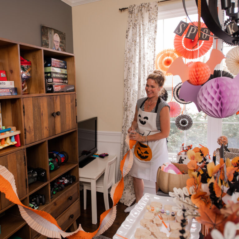 Halloween Birthday, The Party Room